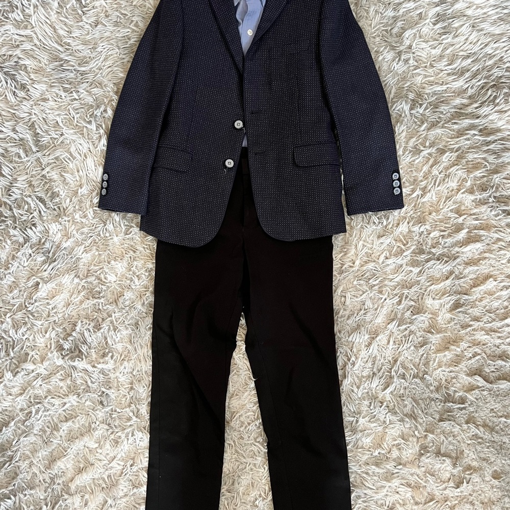 COPY - DNKY Boys suit - Picture 2 of 6